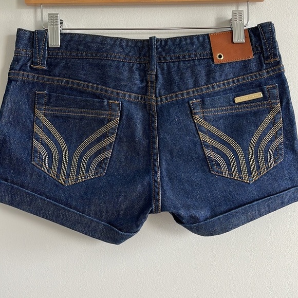 Armani Exchange Denim Shorts With Metallic Detailing - Picture 4 of 5